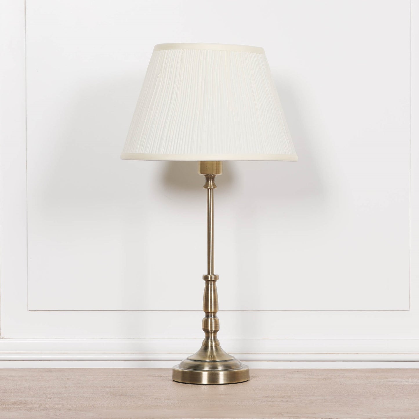 Classical Satin Brass Candlestick Metal Table Lamp with Shade